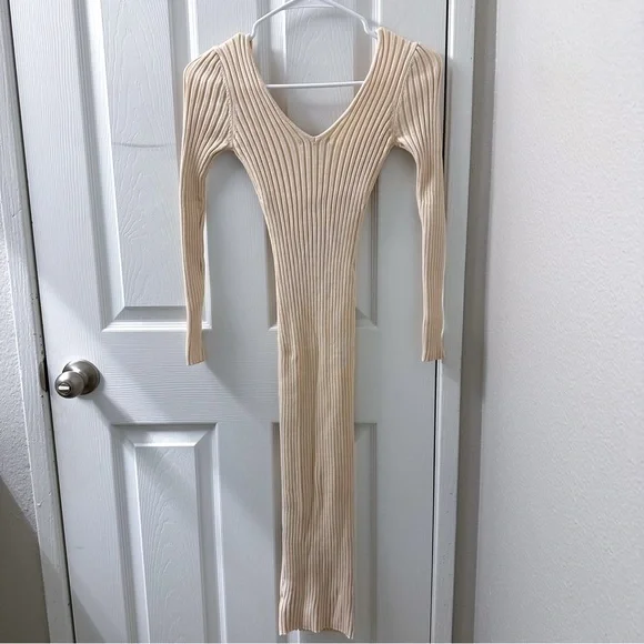 Ribbed Knit Bodycon Midi Dress - Picture 5 of 8